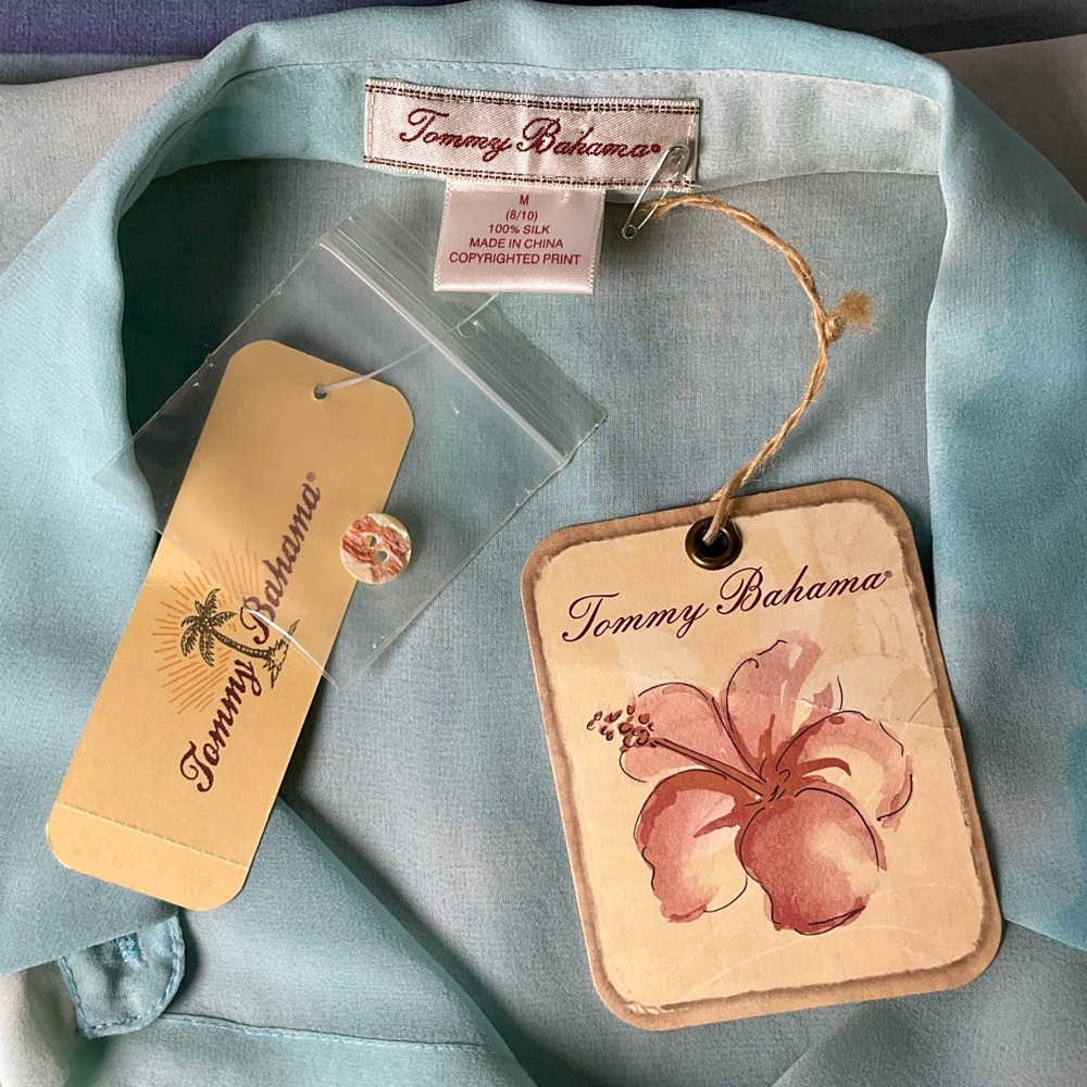 Tommy Bahama Water's Edge Blouse Sz M Blue Silk Chiffon Ocean Beach Coastal NEW - Picture 3 of 14